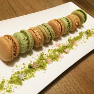  How to make perfect macarons recipe and troubleshooting | When I started out making macarons I had several failures. Now I can get tray after tray of perfect macarons every time. I’m frugal and very time poor, I can’t afford to have a failed batch. Here is a brief list of what can go wrong and how to avoid issues | https://robertscakesandcooking.com/macarons-recipe-and-tips/